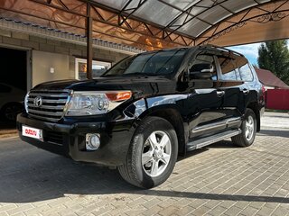 2012 Toyota Land Cruiser 200 Series Рестайлинг 1, чёрный, 3600000 рублей, вид 1