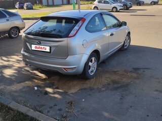 2009 Ford Focus II Рестайлинг, серебристый, 400000 рублей, вид 4