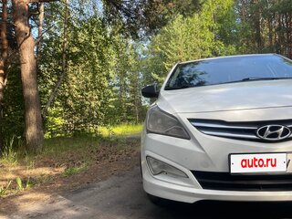 2015 Hyundai Solaris I Рестайлинг, белый, 600000 рублей, вид 1
