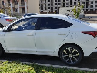 2020 Hyundai Solaris II Рестайлинг, белый, 1020000 рублей, вид 4