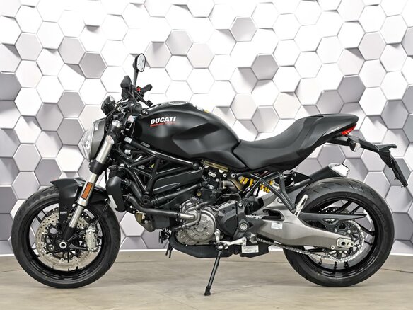 2019 Ducati Monster 821, чёрный, 769000 рублей - вид 3
