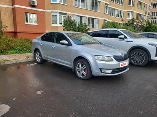 2015 Skoda Octavia III (A7), серебристый, 1400000 рублей, вид 3