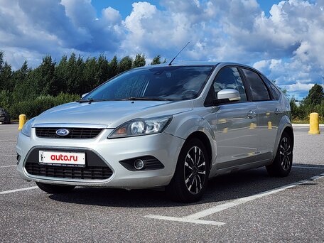2009 Ford Focus II Рестайлинг, серебристый, 390000 рублей, вид 1