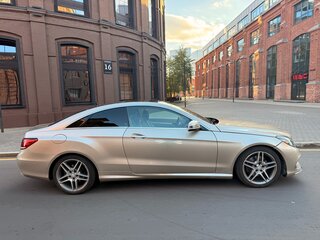 2016 Mercedes-Benz E-Класс 250 IV (W212, S212, C207) Рестайлинг, серебристый, 2950000 рублей, вид 3