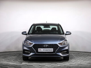 2019 Hyundai Solaris II, серый, 909777 рублей, вид 2