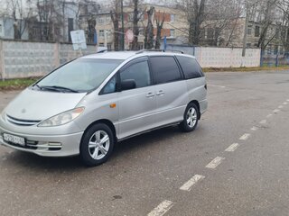 2002 Toyota Previa II (XR30, XR40), серебристый, 800000 рублей, вид 2