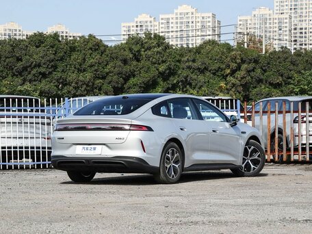 2026 Changan Qiyuan A06 28.39 kWh, серебристый, 2625000 рублей, вид 4