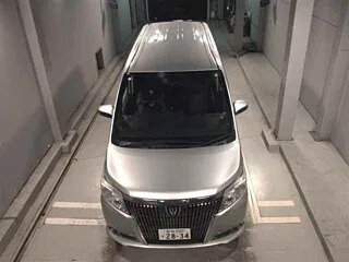 2015 Toyota Esquire I, серебристый, 1850000 рублей, вид 2