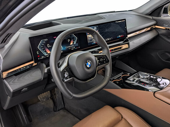 2023 BMW 5 серии 530i xDrive VIII (G60/G61/G68), чёрный, 6450000 рублей - вид 14