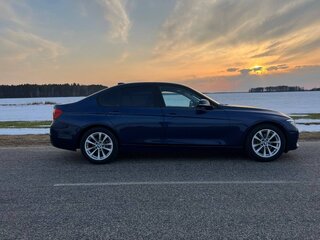 2018 BMW 3 серии 320i xDrive VI (F3x) Рестайлинг, синий, 2297726 рублей, вид 4