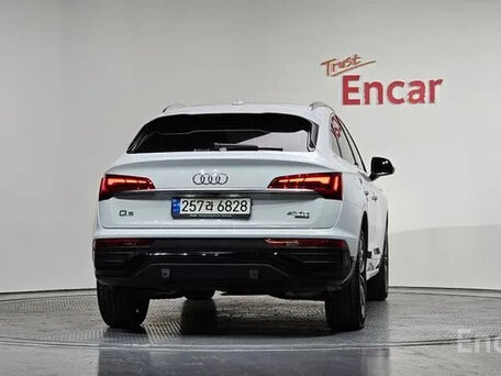 2023 Audi Q5 40 TDI II (FY) Рестайлинг, белый, 4856000 рублей, вид 5