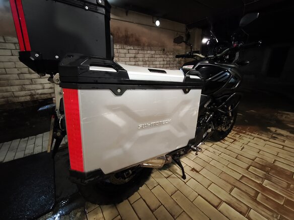 2017 Suzuki V-Strom 1000, чёрный, 600000 рублей - вид 13