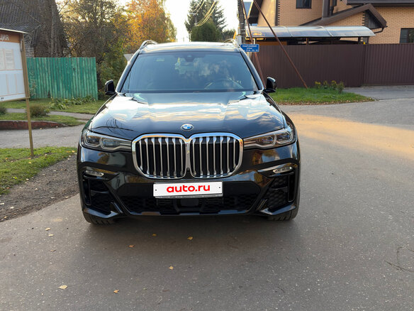 2021 BMW X7 40d I (G07), чёрный, 8300000 рублей