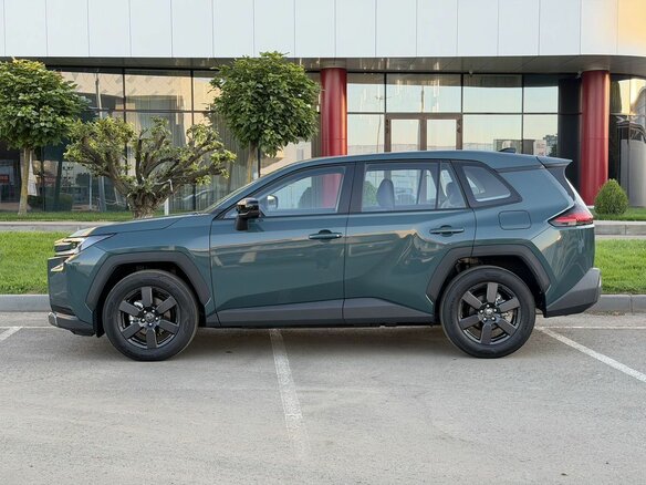 2026 Toyota RAV4 VI (XA60), зелёный, 4275000 рублей - вид 4