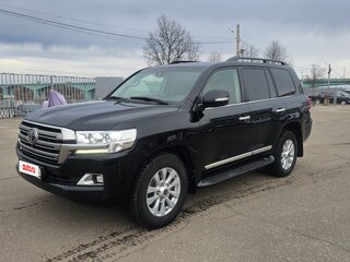 2016 Toyota Land Cruiser 200 Series Рестайлинг 2, чёрный, 4350000 рублей, вид 1