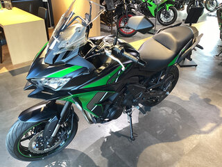 2025 Kawasaki Versys 650, зелёный, 768000 рублей, вид 4