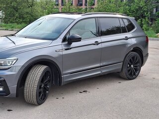 2020 Volkswagen Tiguan Allspace II, серый, 3550000 рублей, вид 3