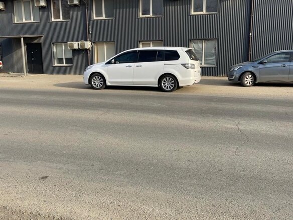 2006 Mazda MPV III (LY), белый, 1200000 рублей - вид 9