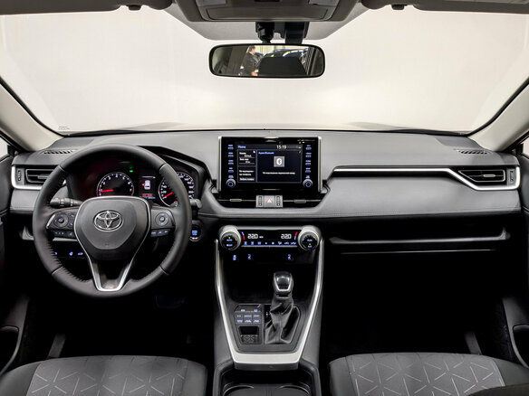 2020 Toyota RAV4 V (XA50), коричневый, 2955000 рублей - вид 13