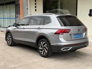 2023 Volkswagen Tiguan L II Рестайлинг (China Market), серебристый, 1860000 рублей, вид 4