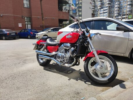 1995 Honda Magna, пурпурный, 409000 рублей, вид 1