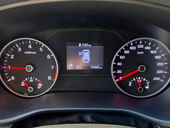 2018 Kia Sportage IV Рестайлинг, серый, 2000000 рублей - вид 5