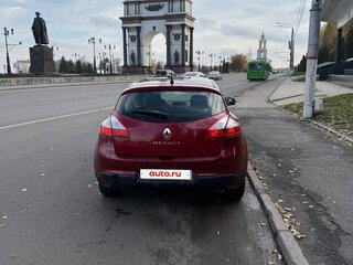 2011 Renault Megane III, красный, 575000 рублей, вид 3