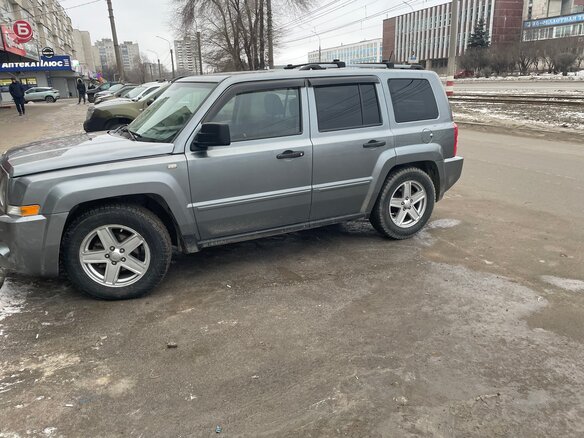 2007 Jeep Liberty (Patriot), серебристый, 700000 рублей - вид 5