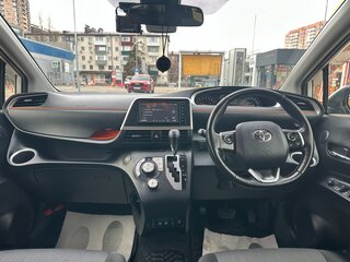 2021 Toyota Sienta II Рестайлинг, белый, 1690000 рублей, вид 4