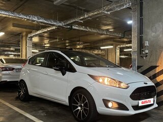 2017 Ford Fiesta Mk6 Рестайлинг, белый, 900000 рублей, вид 3