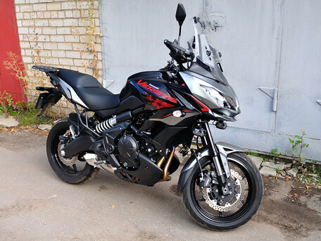 2022 Kawasaki Versys 650, чёрный, 905000 рублей, вид 2