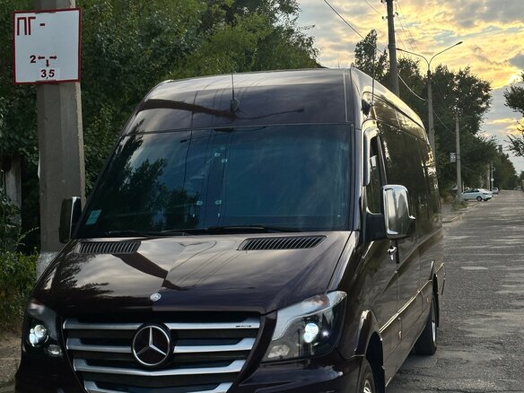 2015 Mercedes-Benz Sprinter, красный, 4950000 рублей - вид 2
