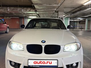 2009 BMW 1 серии 130i I (E81/E82/E87/E88) Рестайлинг, белый, 1500000 рублей, вид 4