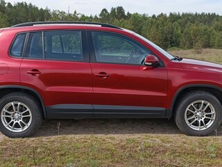 2011 Volkswagen Tiguan I Рестайлинг, красный, 1250000 рублей, вид 4