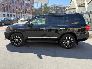 2013 Toyota Land Cruiser 200 Series Рестайлинг 1, чёрный, 4100000 рублей, вид 4