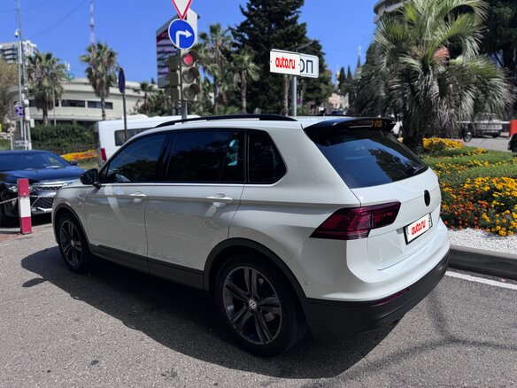 2019 Volkswagen Tiguan II, белый, 2600000 рублей - вид 3