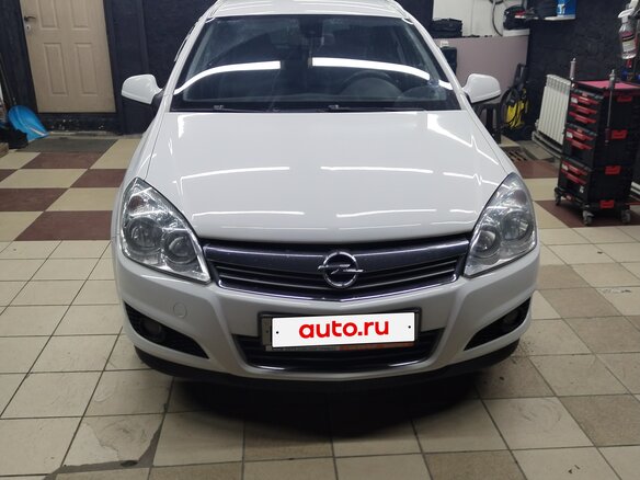 2014 Opel Astra H Рестайлинг, белый, 950000 рублей - вид 1