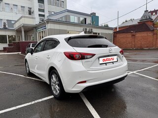 2016 Mazda Axela III Рестайлинг, белый, 1390000 рублей, вид 4
