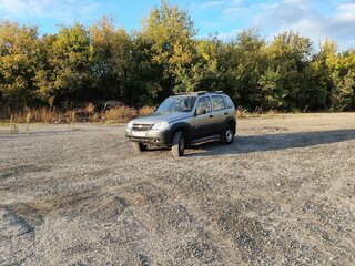 2015 Chevrolet Niva I Рестайлинг, коричневый, 585000 рублей, вид 1