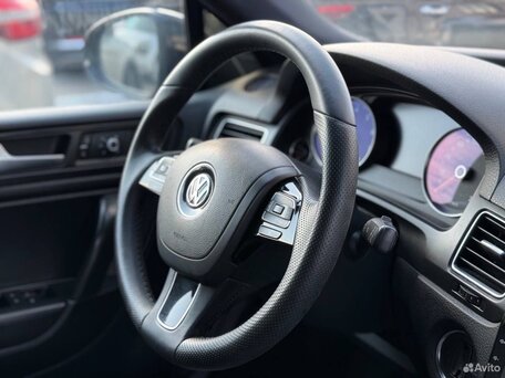 2011 Volkswagen Touareg II, чёрный, 1450000 рублей, вид 5