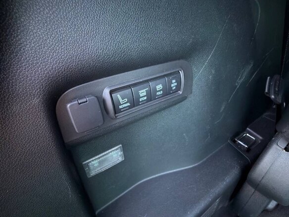 2019 Ford Explorer V Рестайлинг 2, серый, 2700000 рублей - вид 19