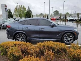 2023 BMW X6 40i III (G06), серый, 10999999 рублей, вид 3
