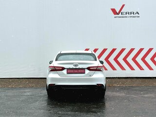 2018 Toyota Camry VIII (XV70), белый, 2750000 рублей, вид 5