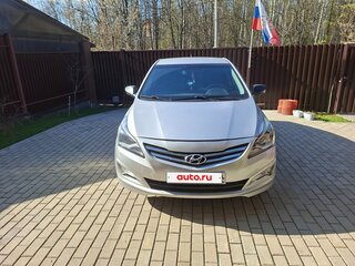2016 Hyundai Solaris I Рестайлинг, серебристый, 900000 рублей, вид 3