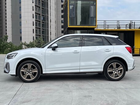2023 Audi Q2 L 35 TFSI I Рестайлинг, белый, 1910000 рублей, вид 3