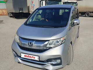 2015 Honda Stepwgn V, серебристый, 1800000 рублей, вид 3