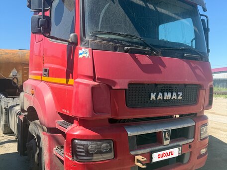 2016 КамАЗ 5490, красный, 1050000 рублей, вид 4