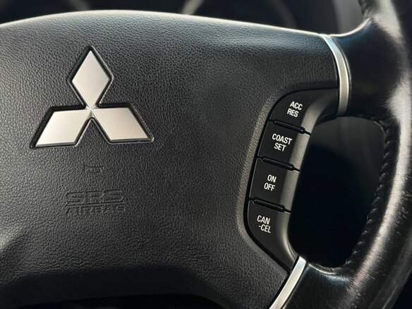 2012 Mitsubishi Pajero IV Рестайлинг 1, серебристый, 2299000 рублей - вид 28
