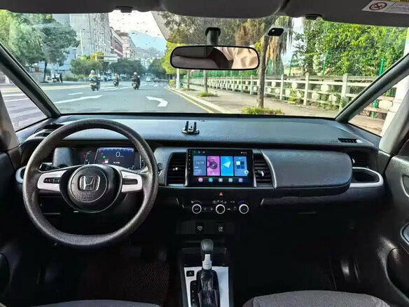 2023 Honda Fit Crosstar IV Рестайлинг, белый, 1213111 рублей - вид 4