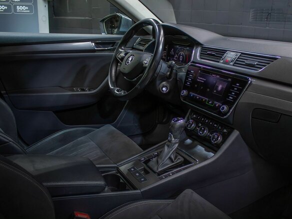 2021 Skoda Superb III Рестайлинг, серый, 1847000 рублей - вид 11